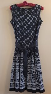 4/$15 SALE Black & White Sleeveless Elegant Dress  Petite Small